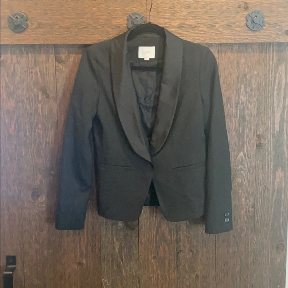 Loft black tuxedo blazer size 2